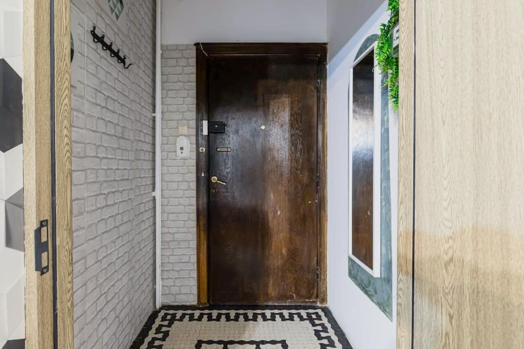 Nightfall Escape - M&n Appartement *