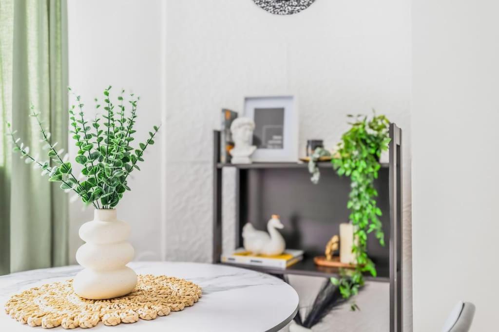 Nightfall Escape - M&n Appartement *
